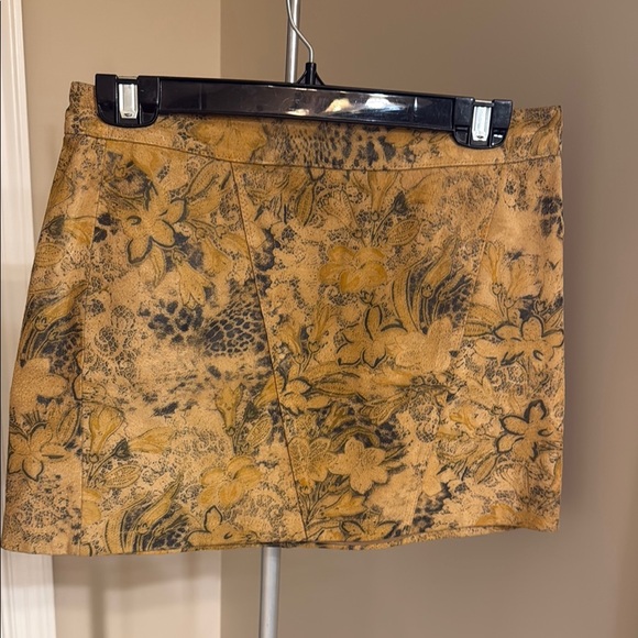 Express Yellow Gold Mini Pencil Skirt Casual - Picture 1 of 2